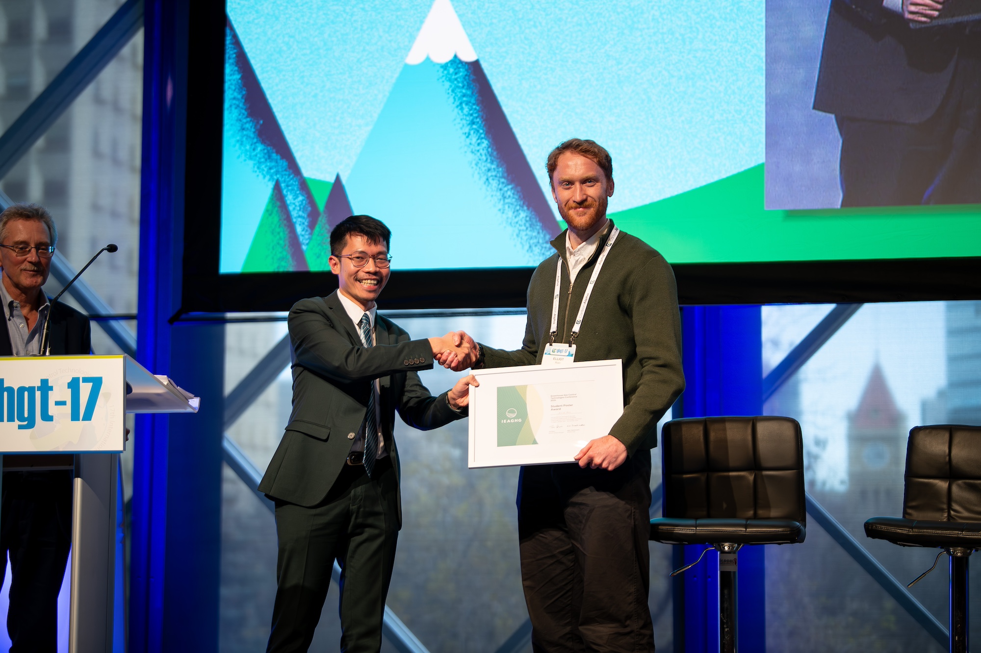 Elliot Ross receives award at GHGT-17 logo